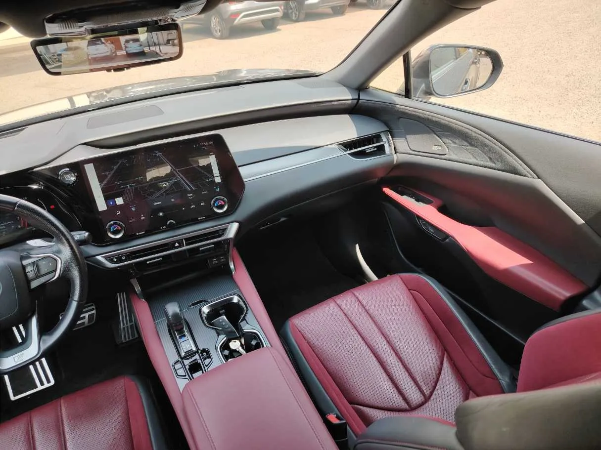 Car image 20
