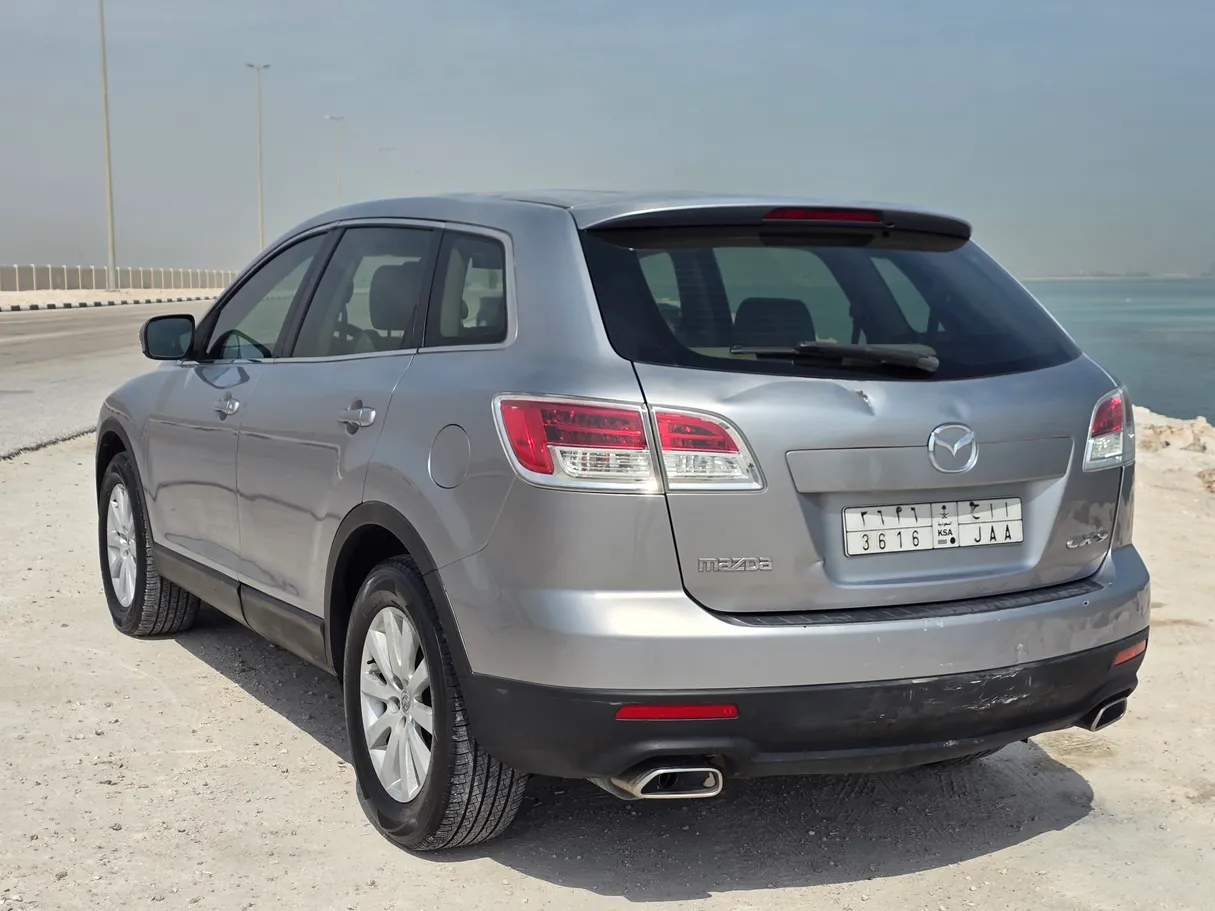 Car image 3