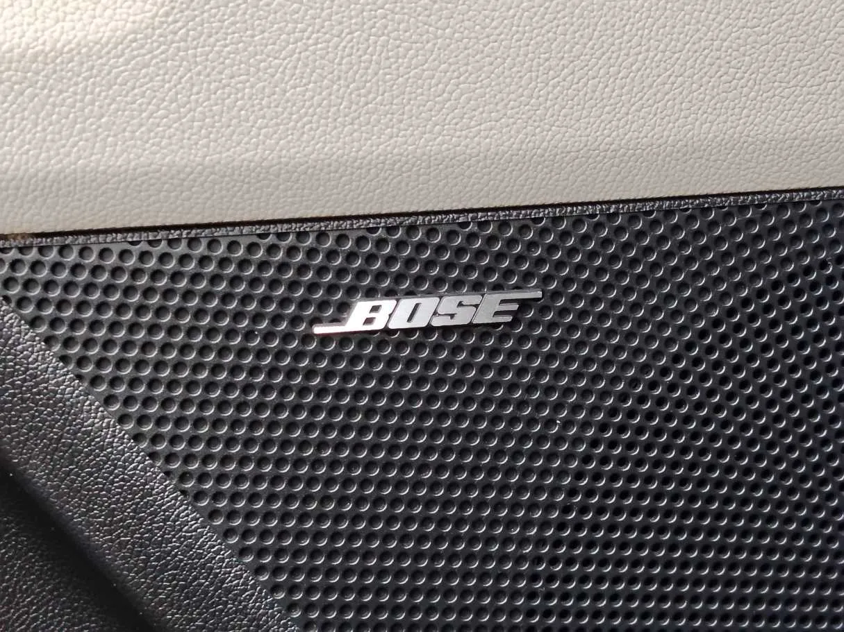 Car image 34