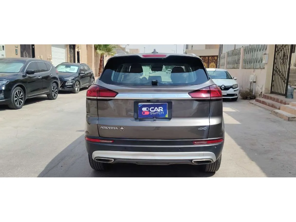 Car image 6