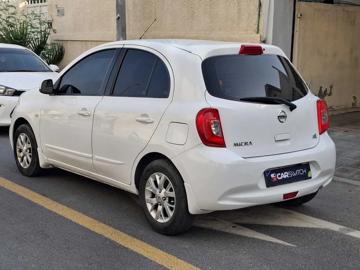 Car image 7