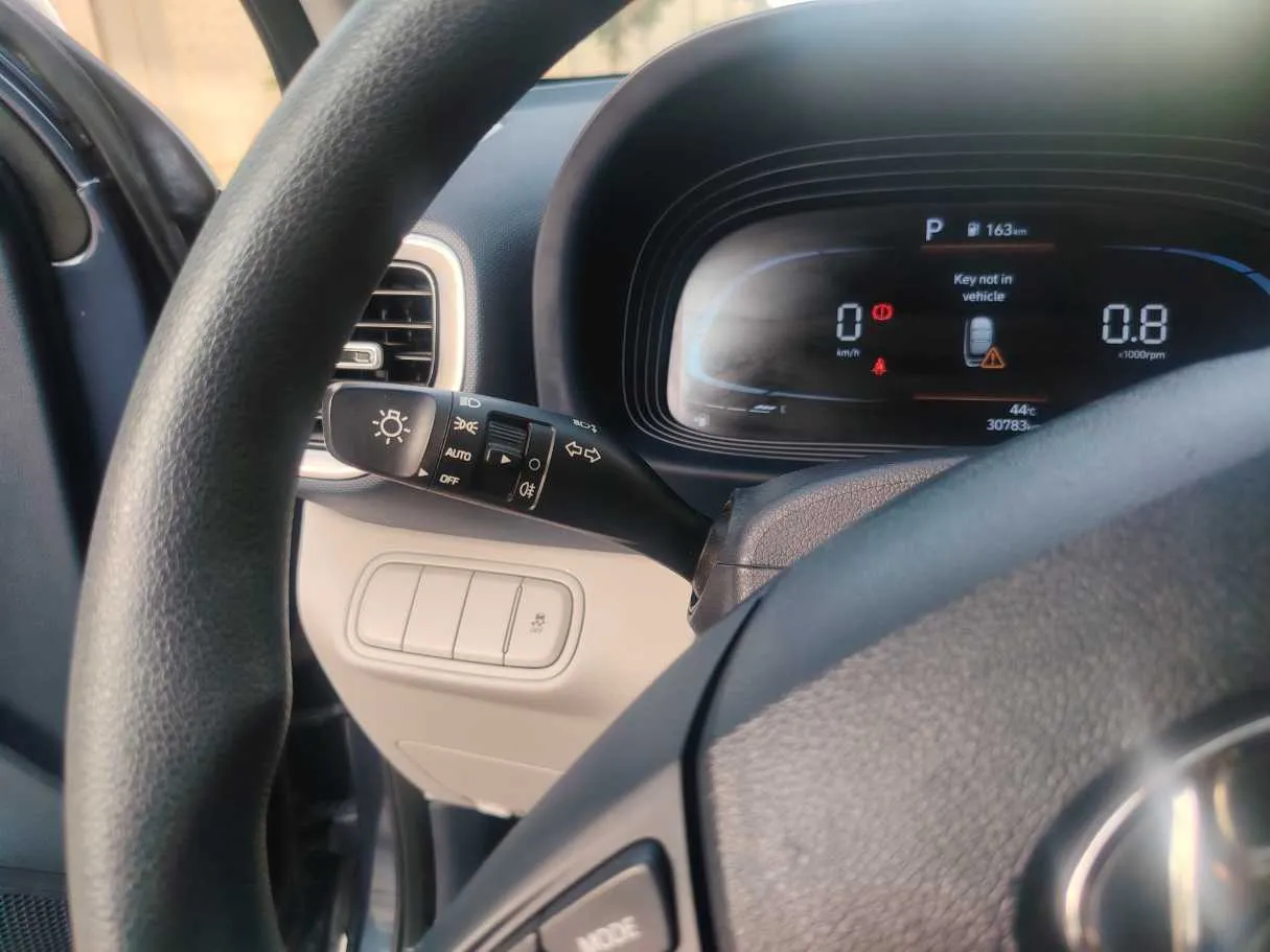 Car image 27