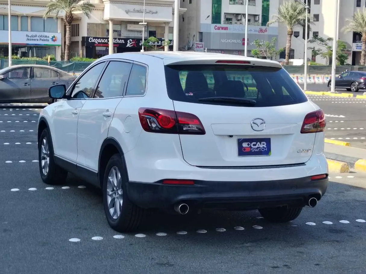 Car image 7