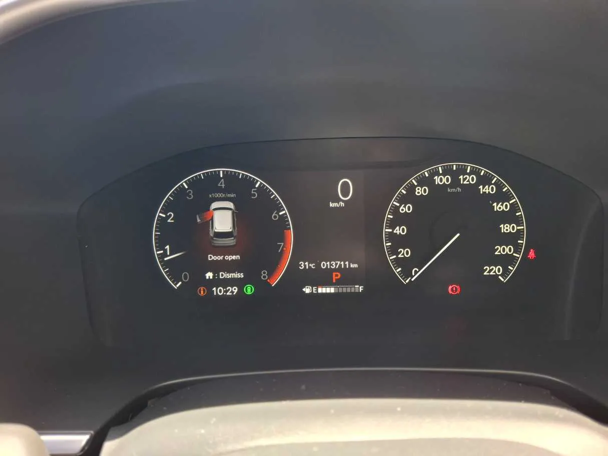 Car image 19
