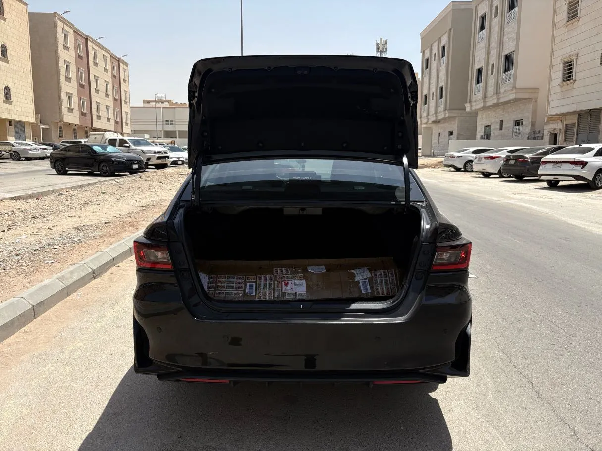 Car image 22