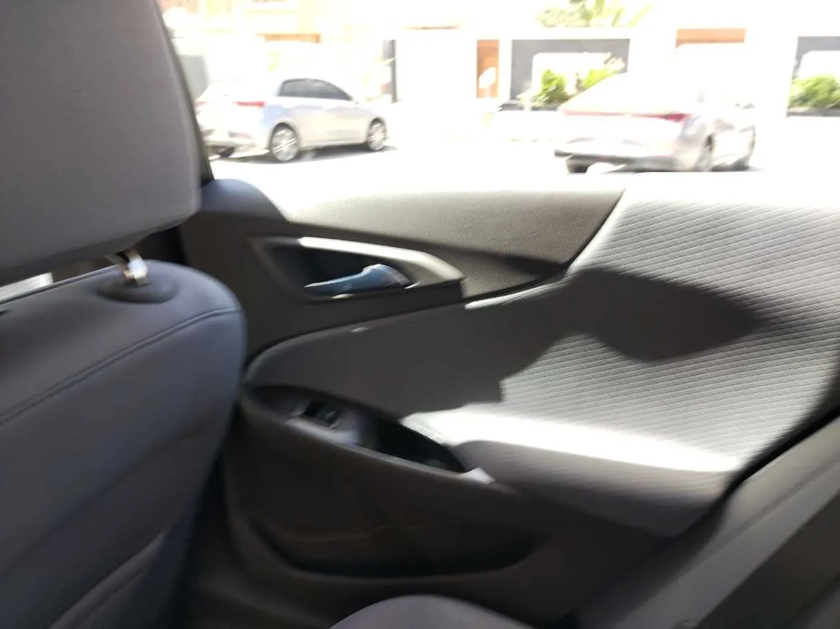 Car image 34