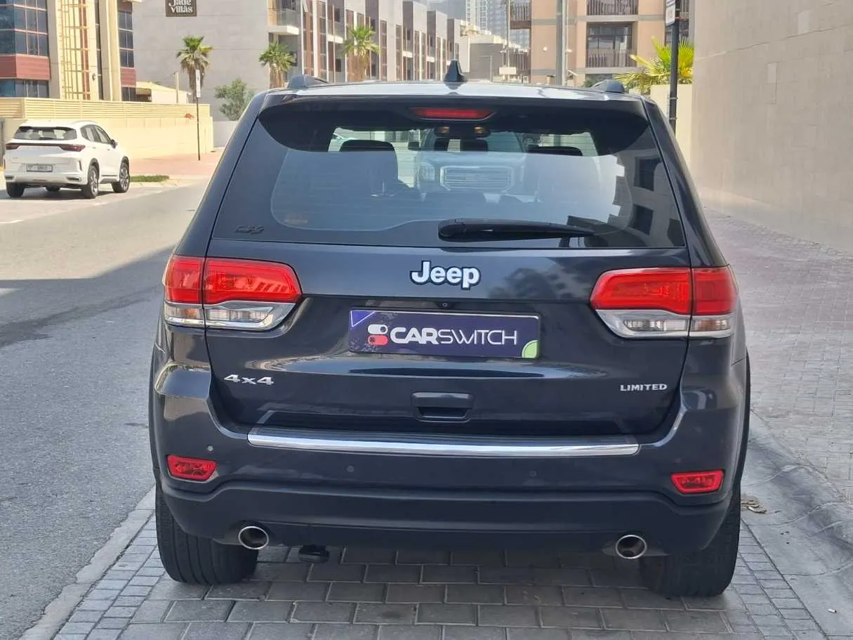 Car image 6