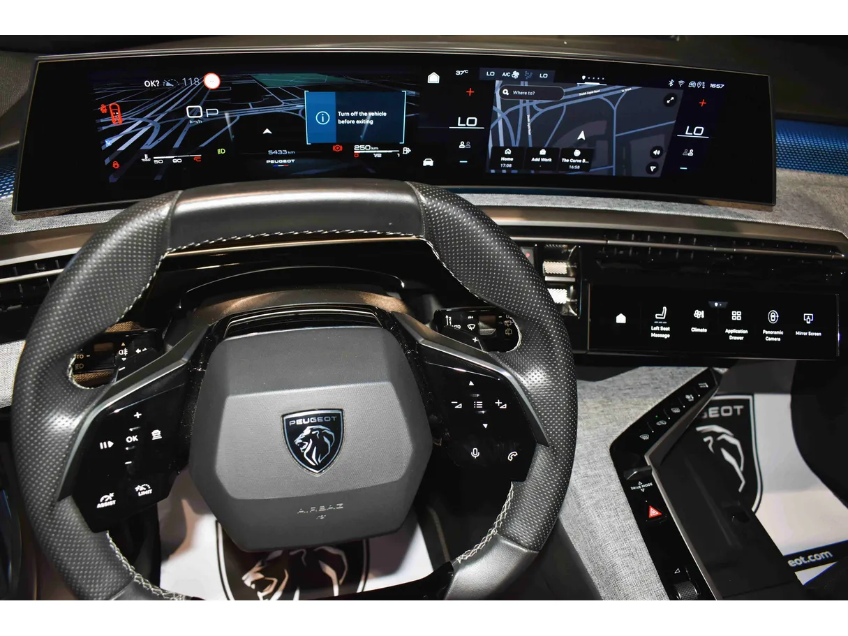 Car image 7