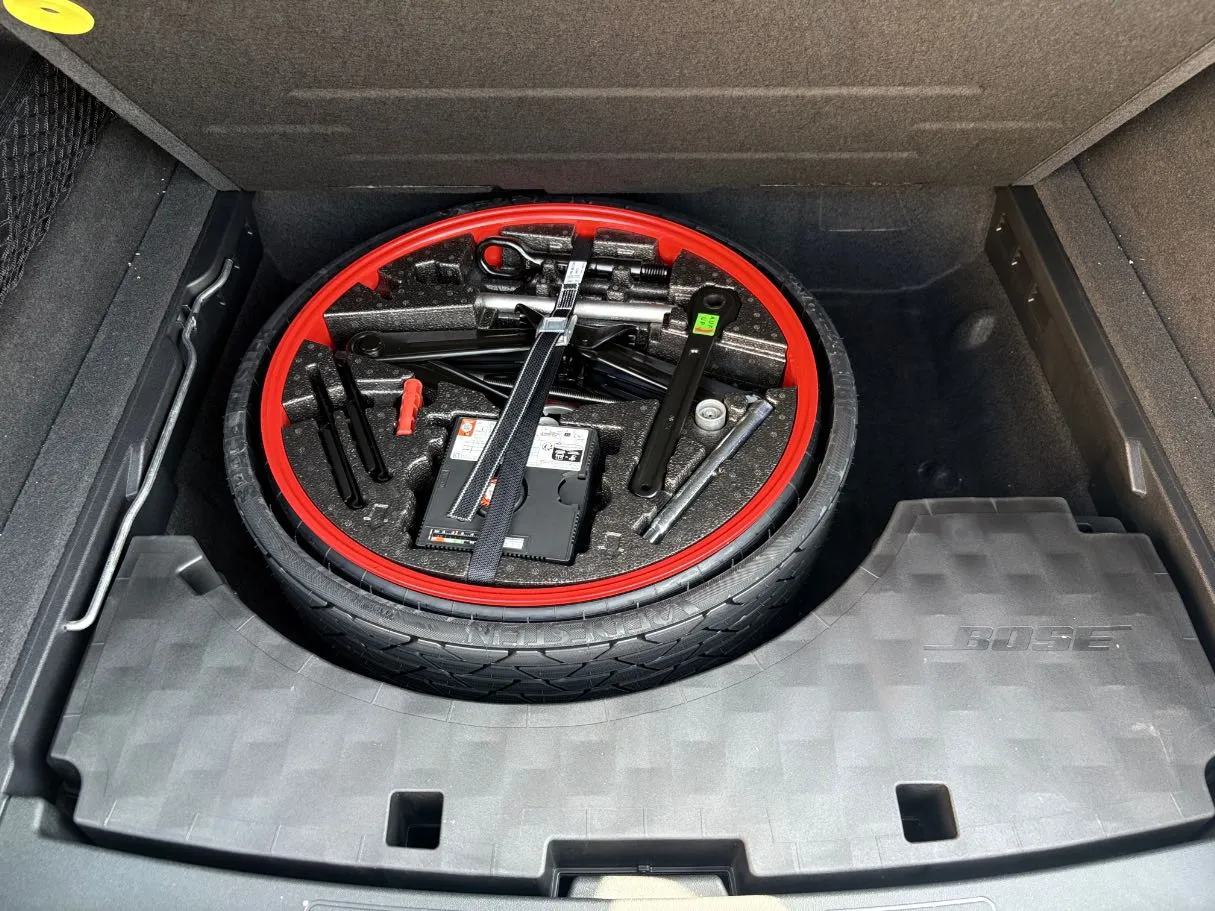 Car image 34