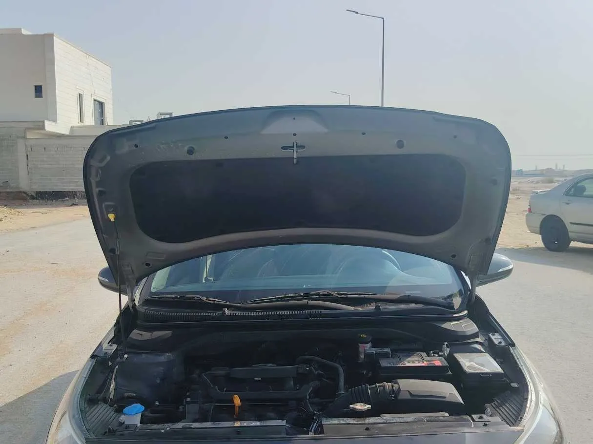 Car image 29