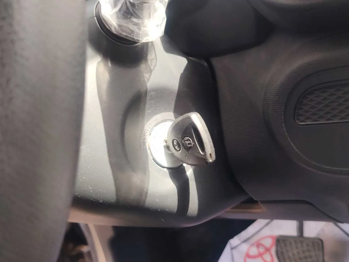 Car image 28