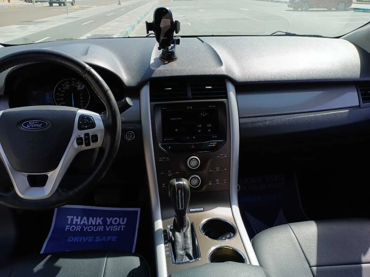 Car image 17