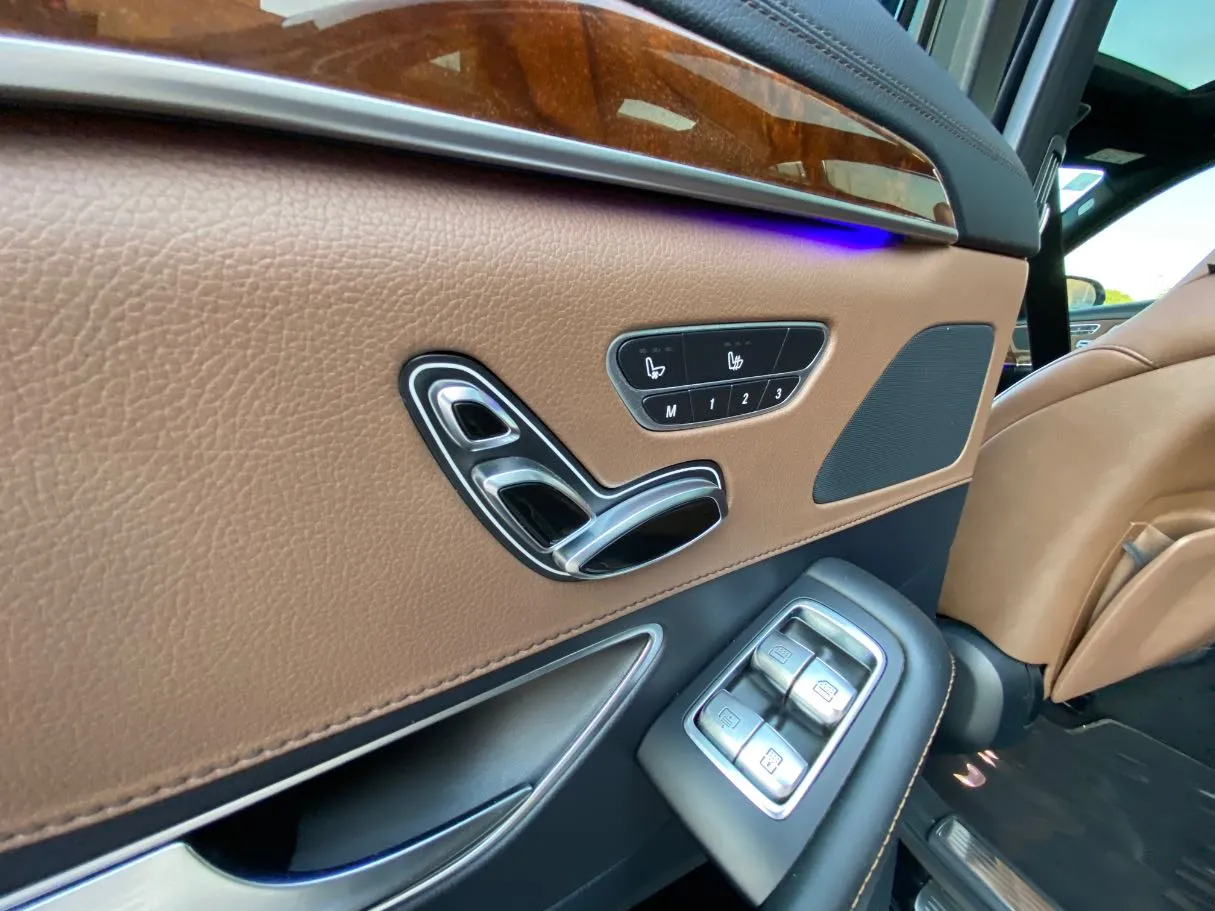 Car image 26