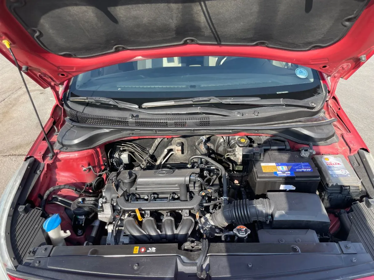 Car image 26