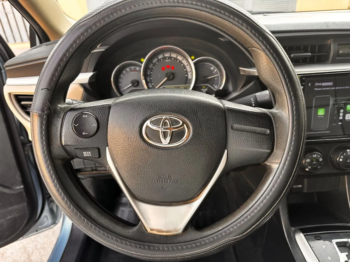 Car image 18