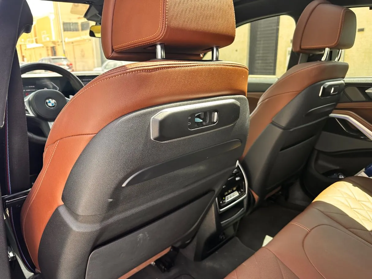 Car image 33
