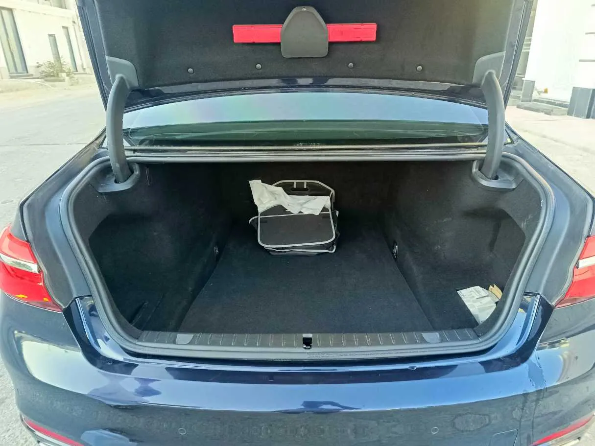Car image 33