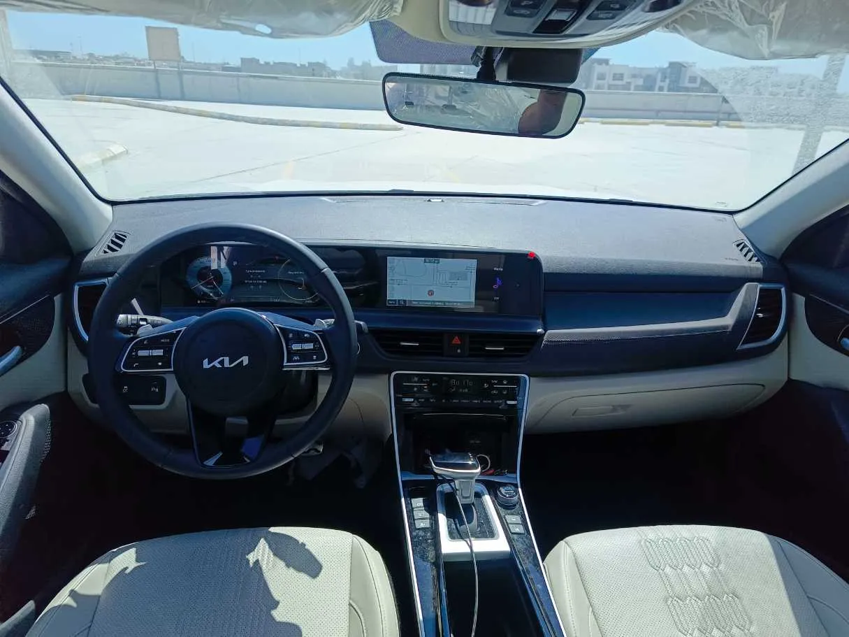 Car image 21