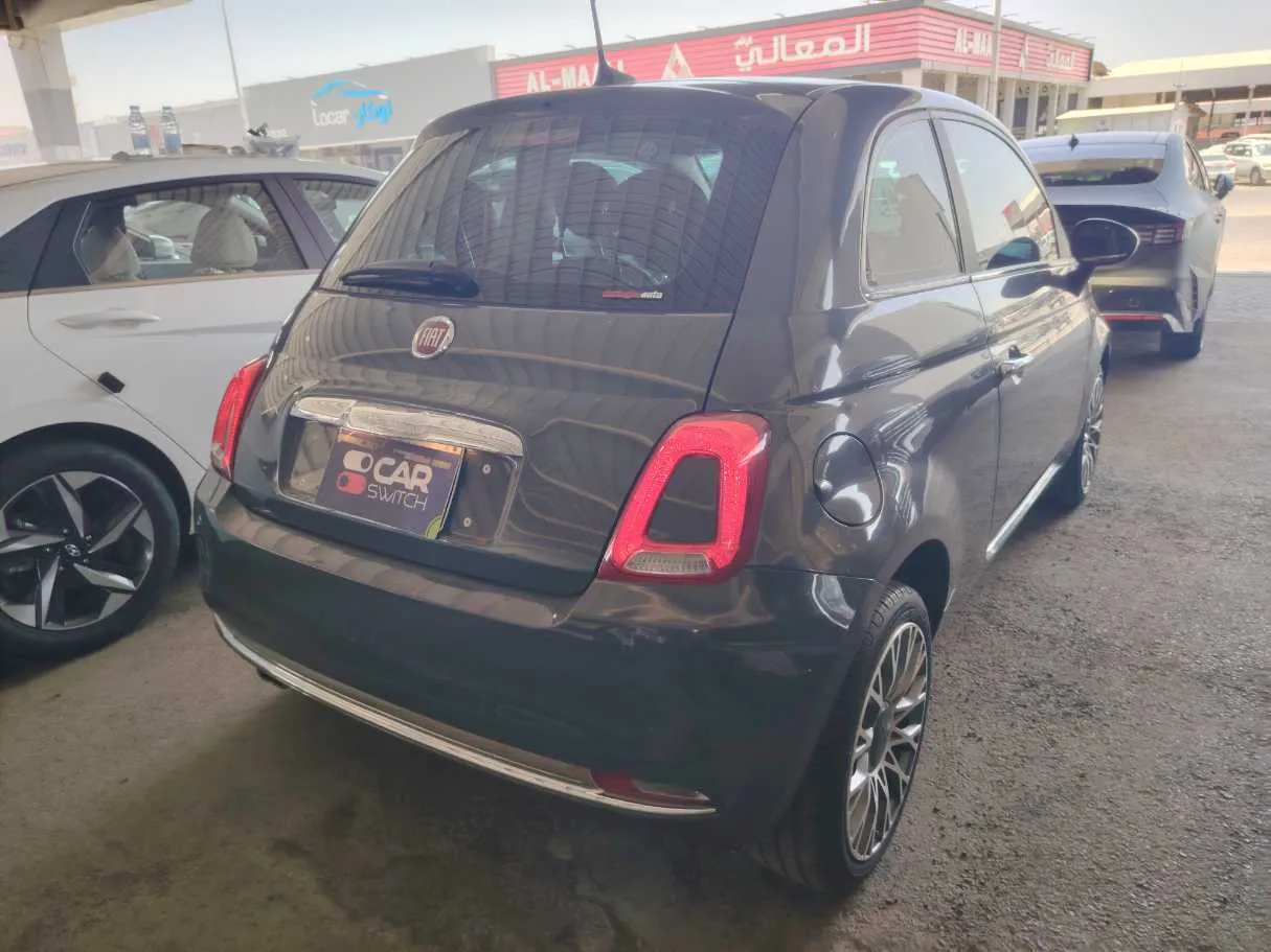 Car image 5