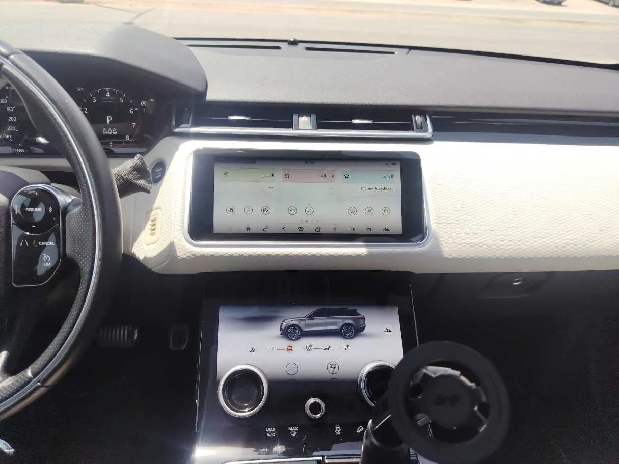Car image 22