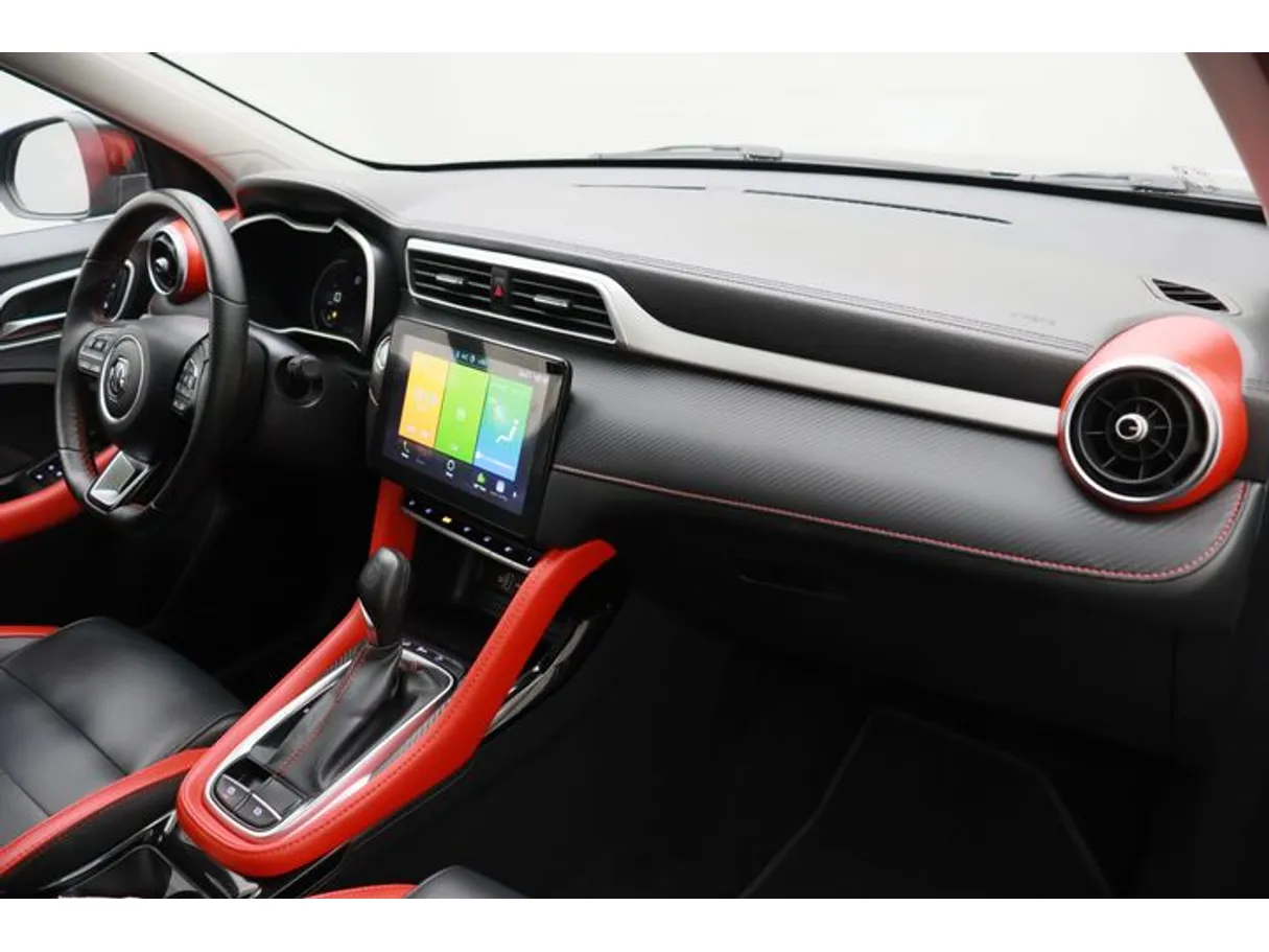Car image 10