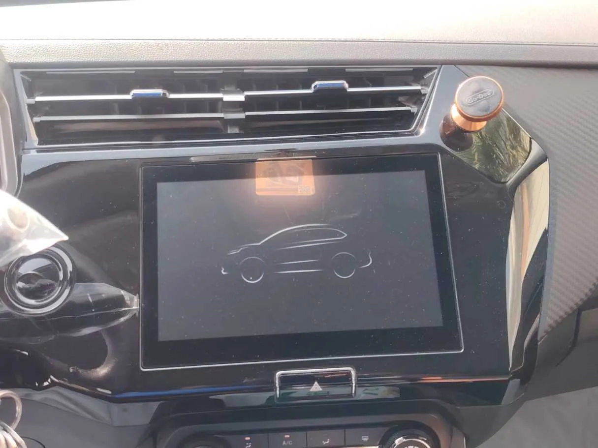 Car image 17