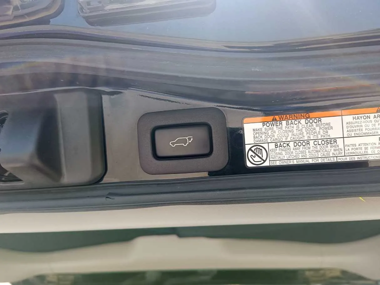 Car image 43