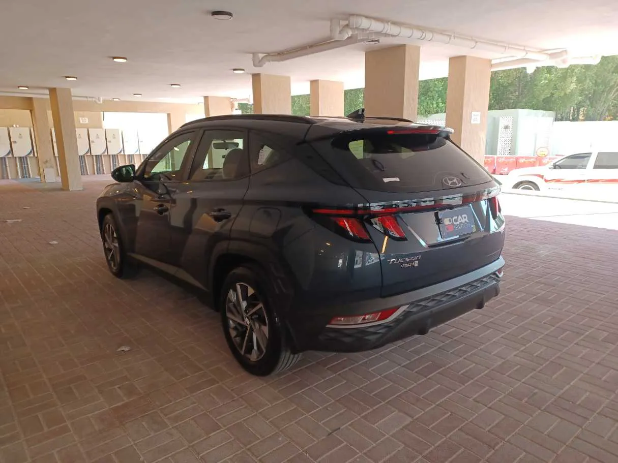 Car image 7