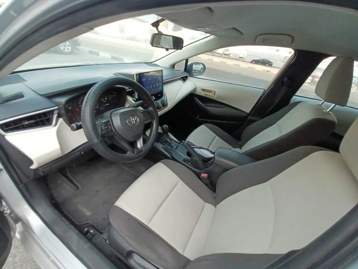 Car image 10