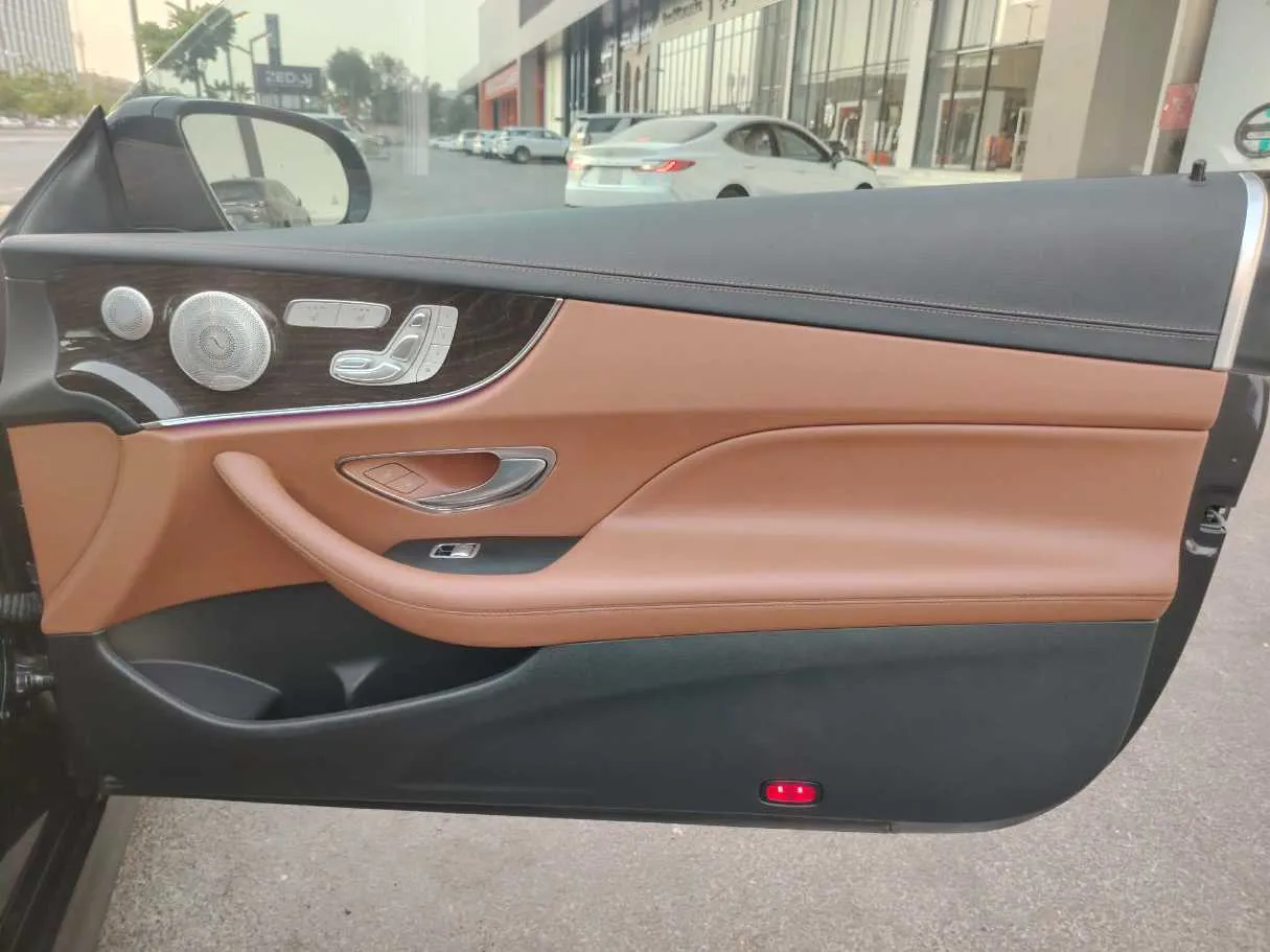 Car image 31