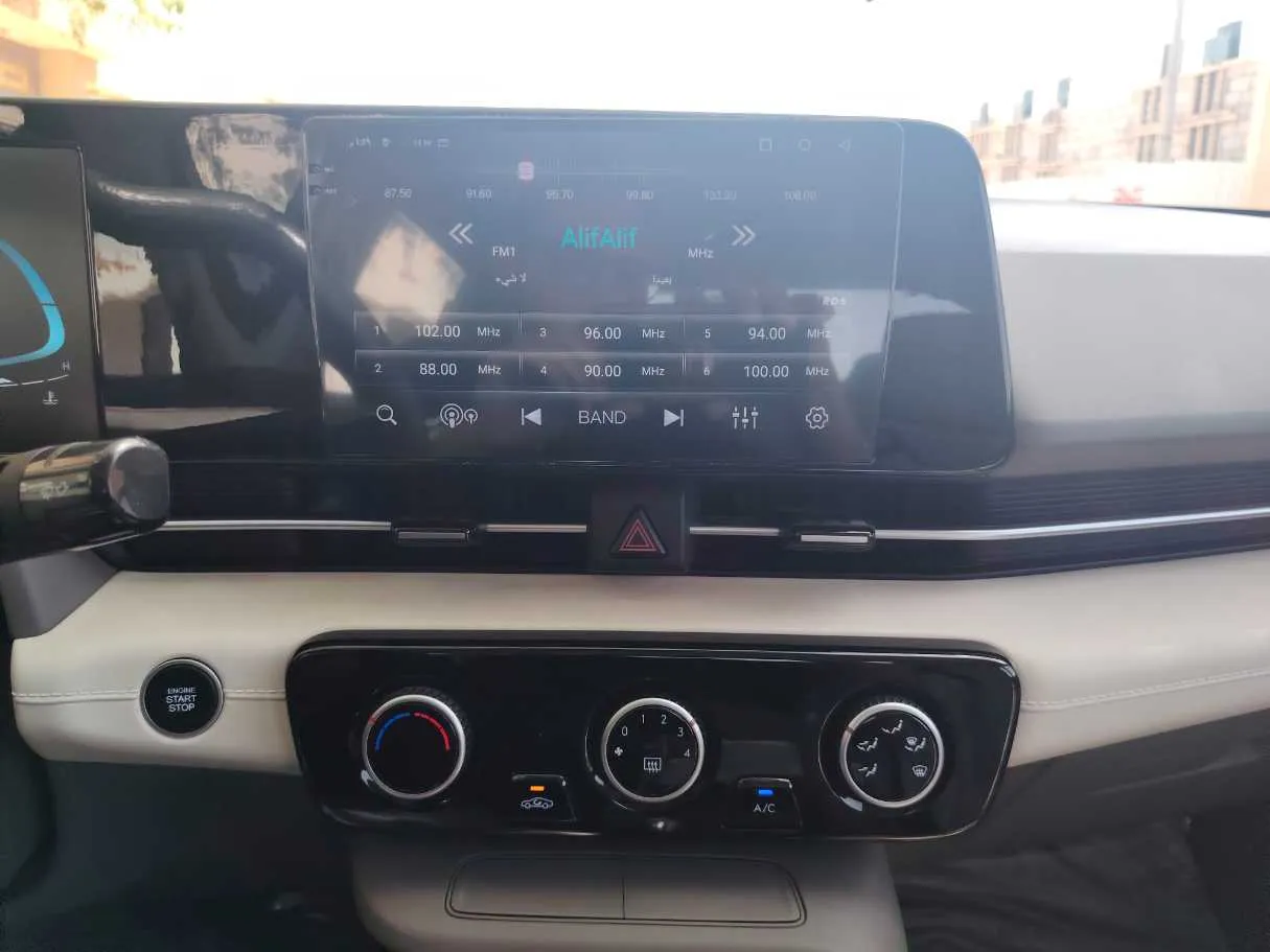 Car image 20