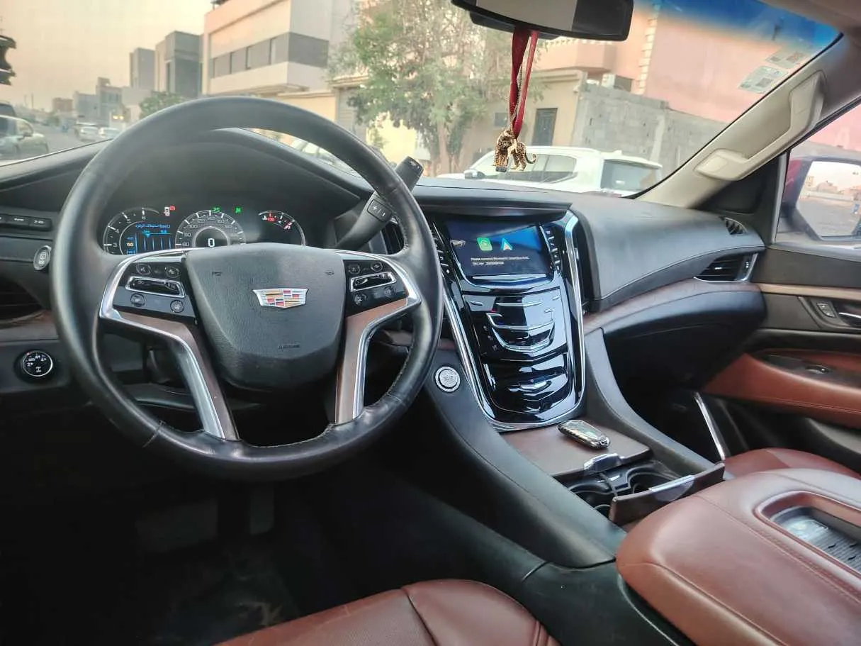 Car image 27
