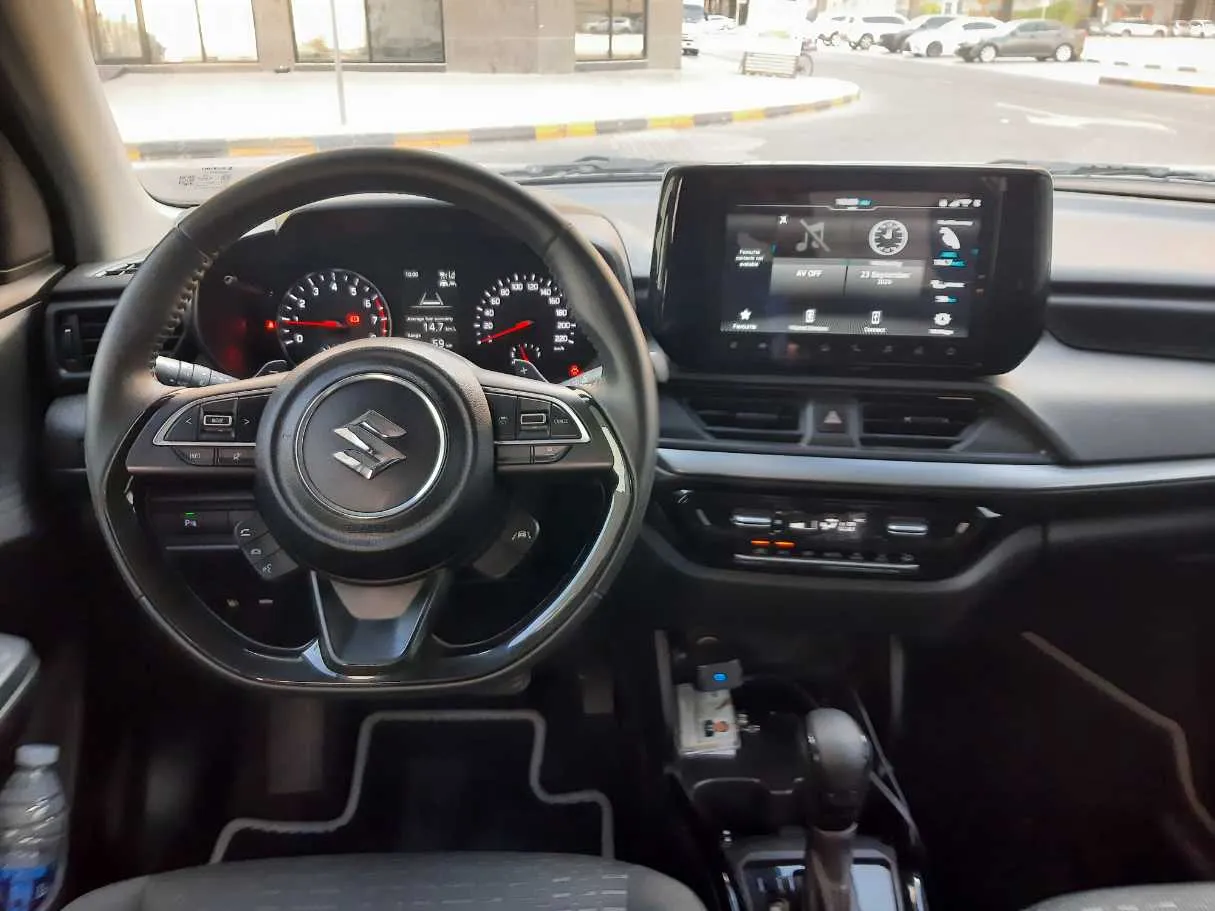 Car image 17