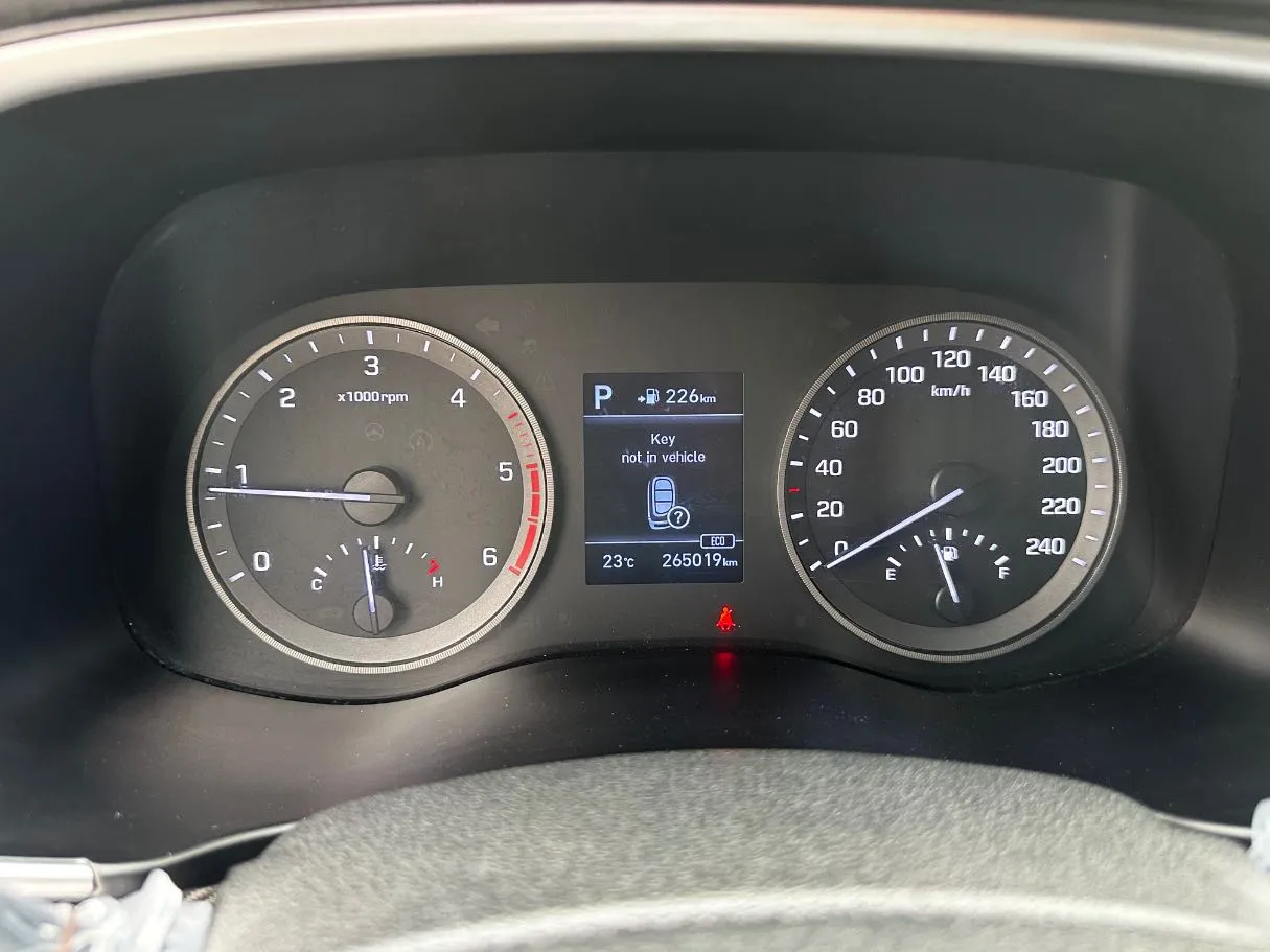 Car image 21