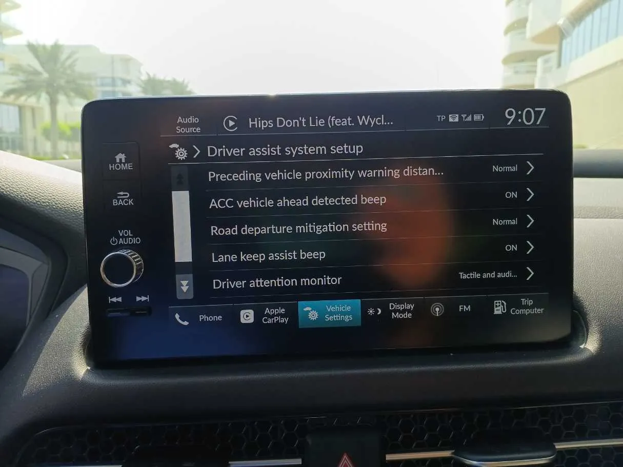 Car image 23