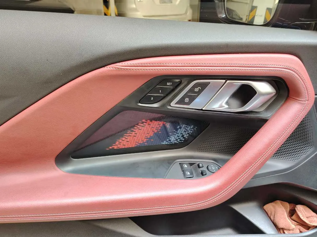 Car image 33