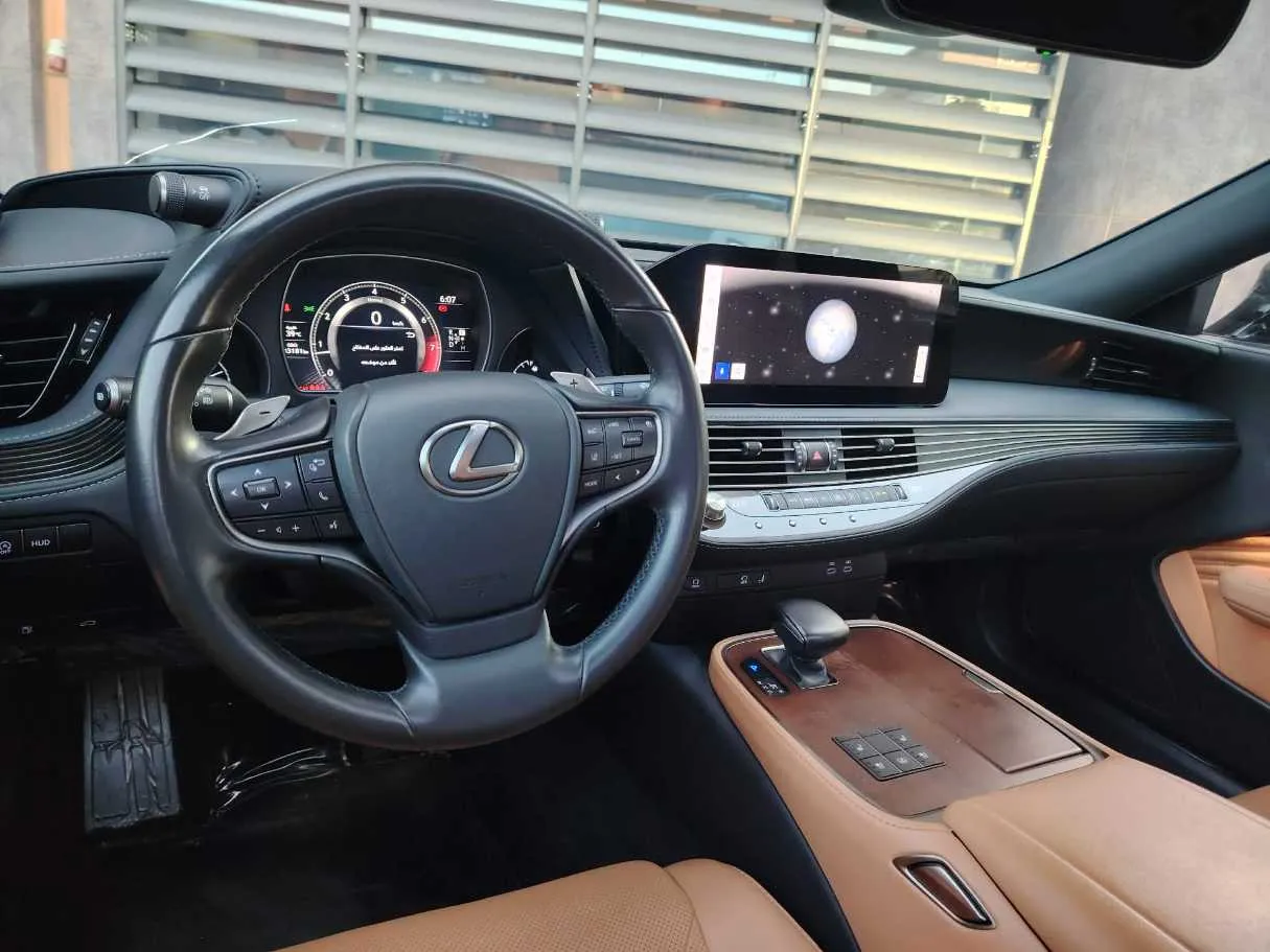 Car image 28