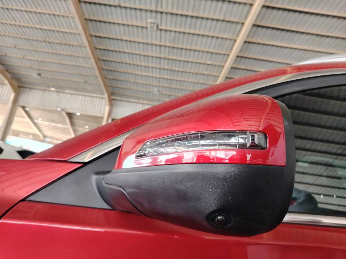 Car image 9
