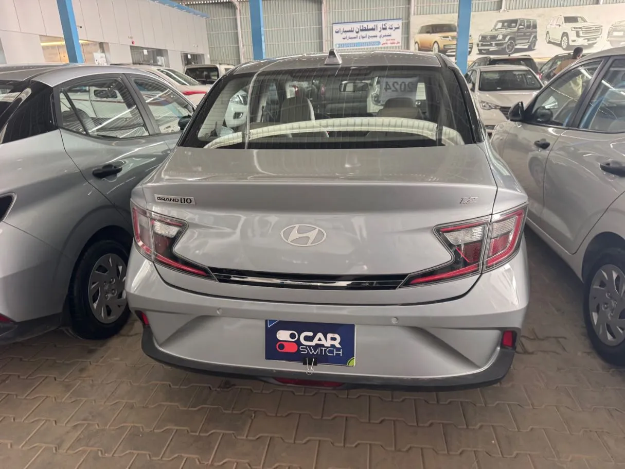 Car image 5