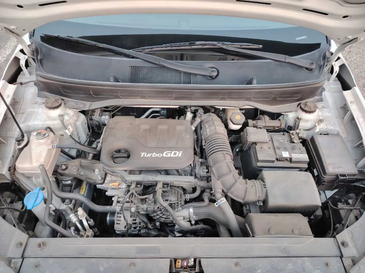 Car image 32