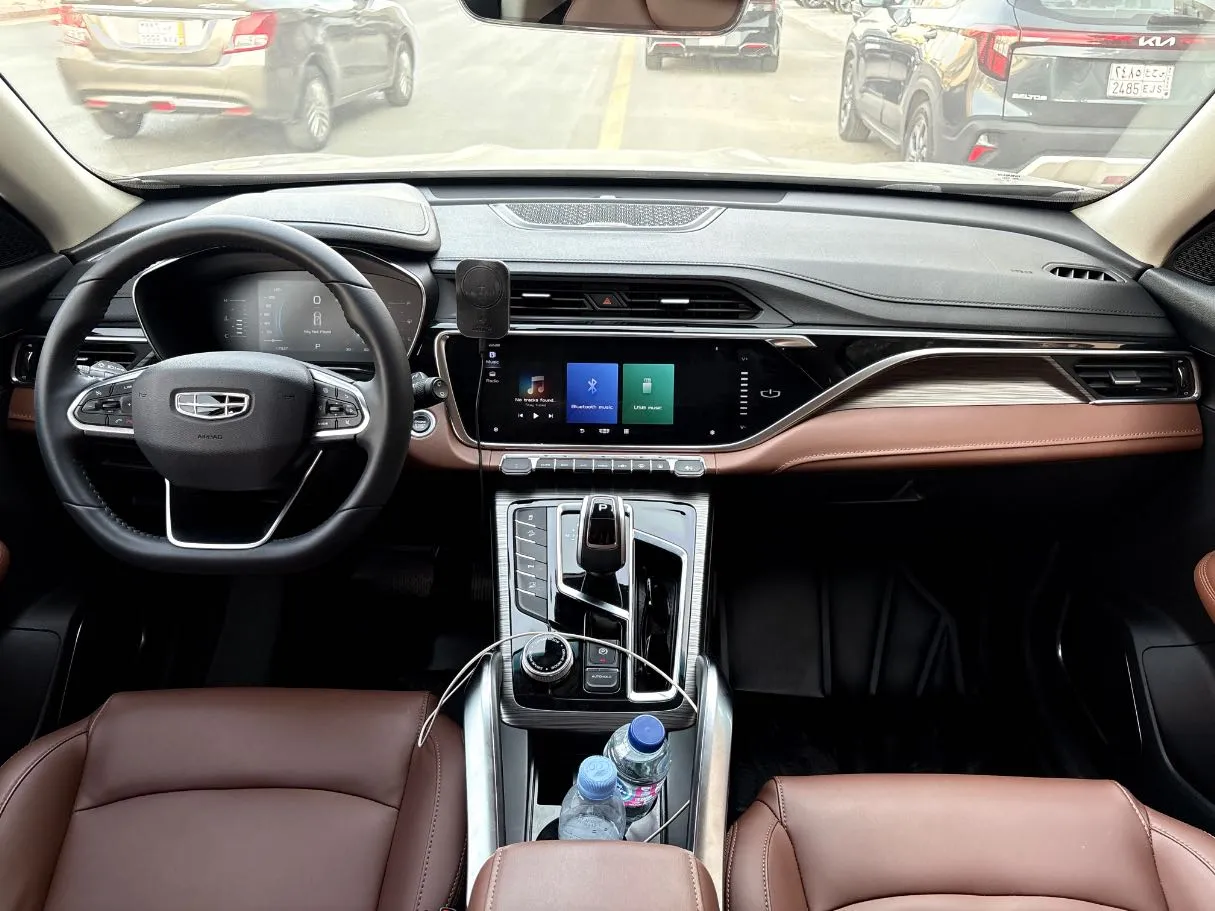 Car image 18