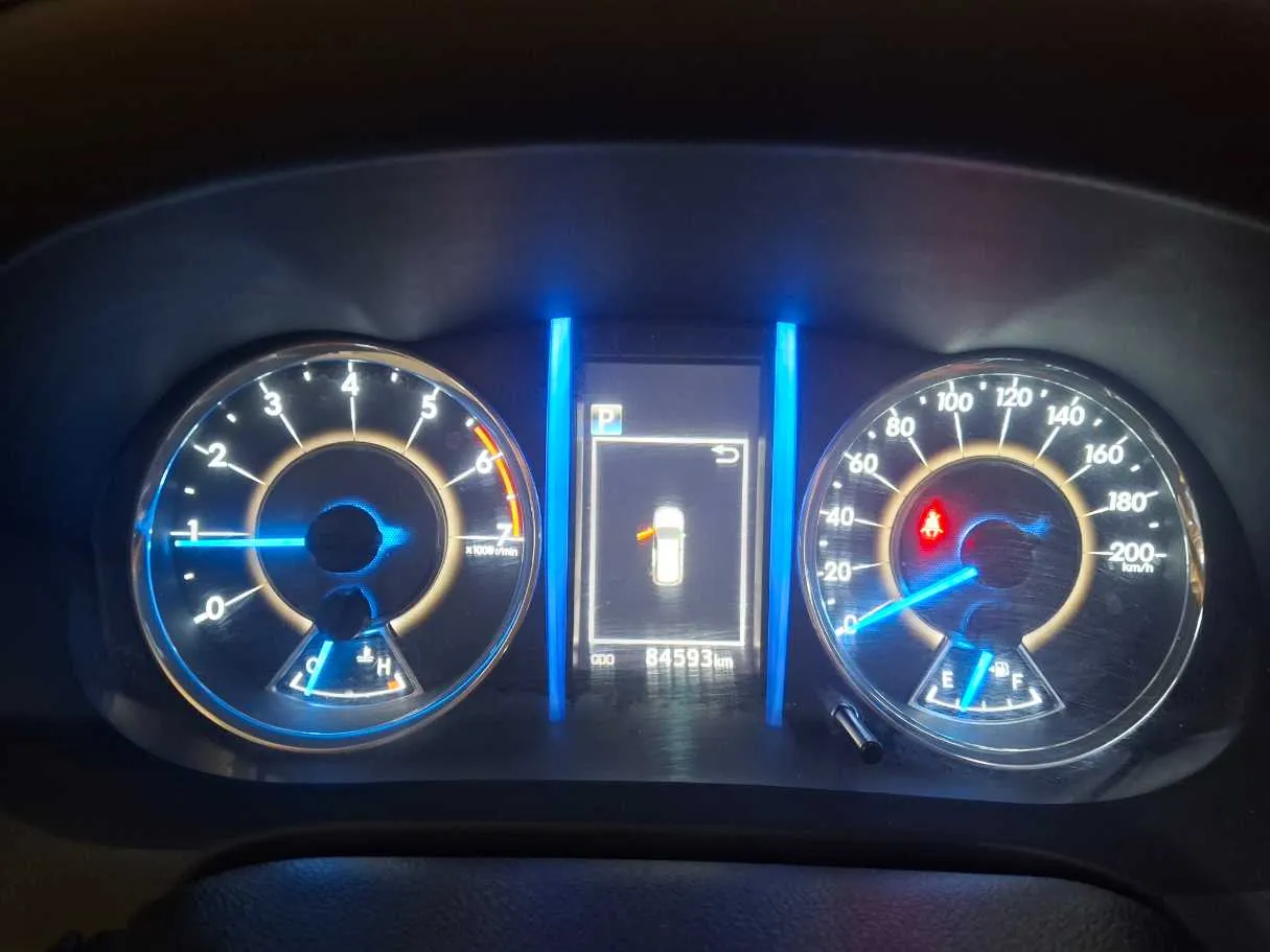 Car image 18