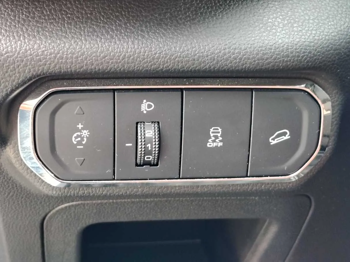 Car image 31