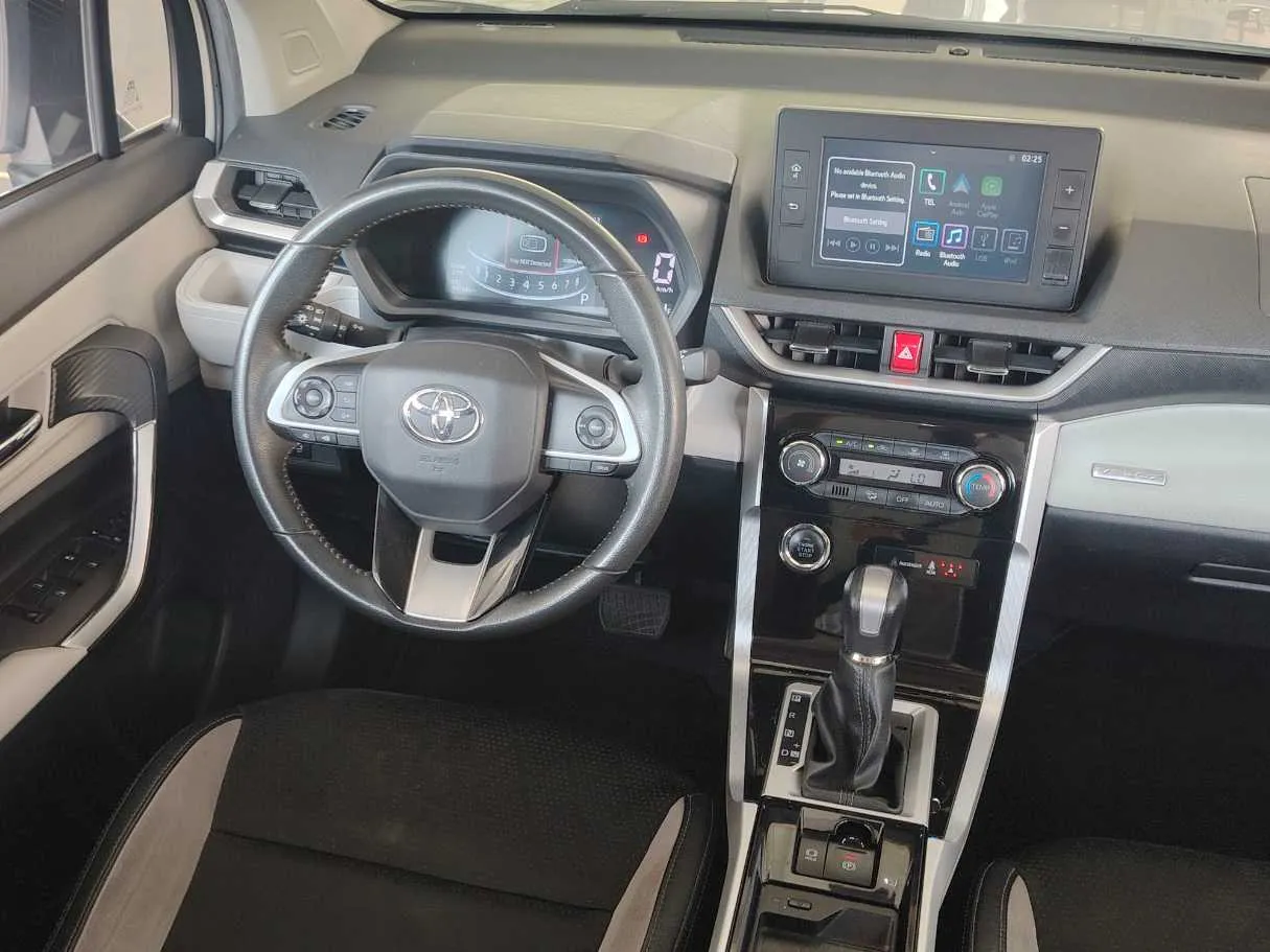 Car image 21