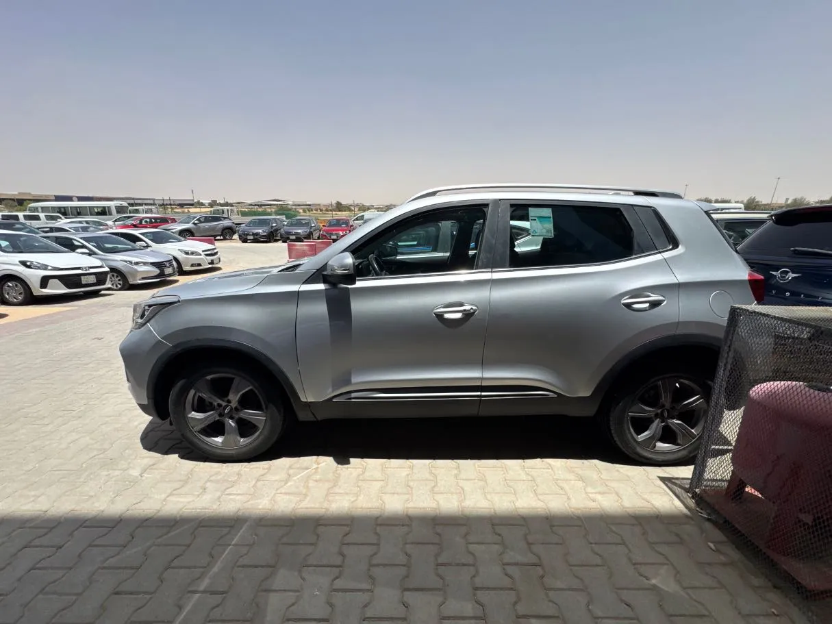 Car image 6