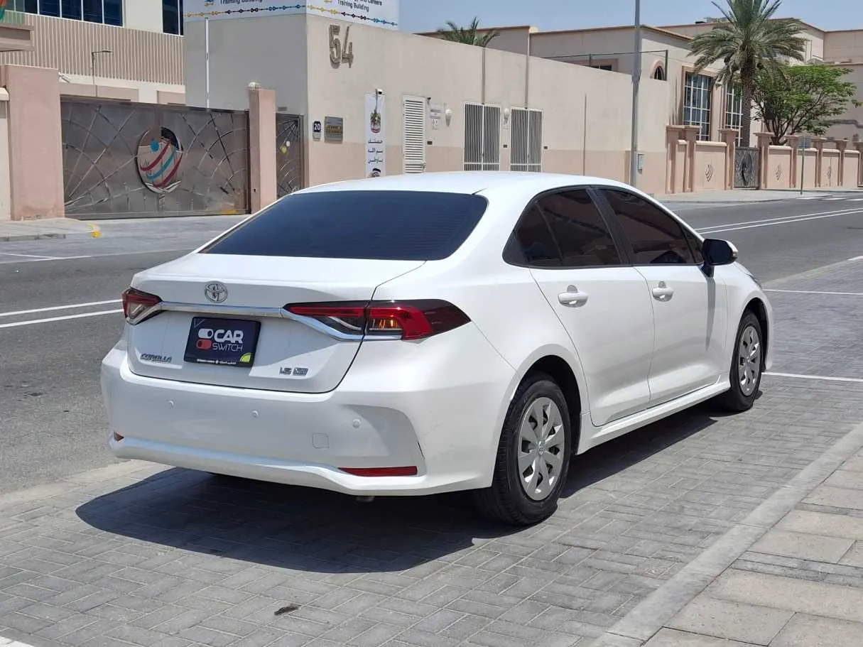 Car image 5