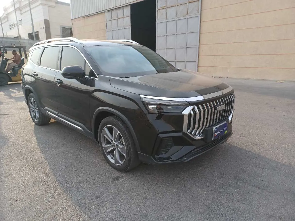 Car image 3