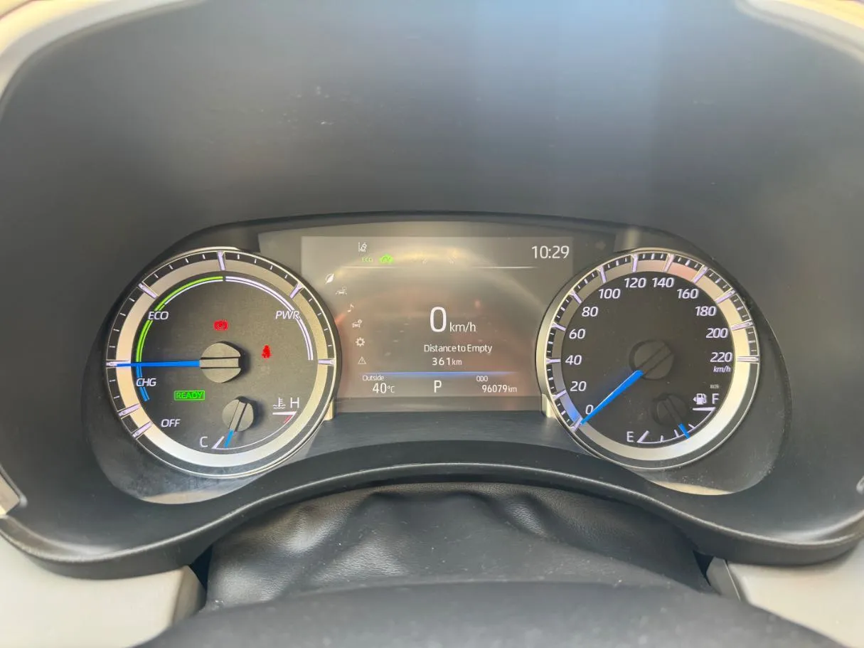 Car image 18