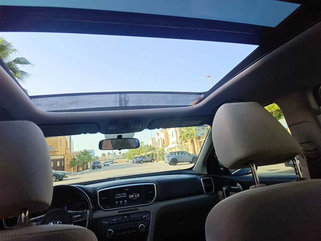 Car image 20
