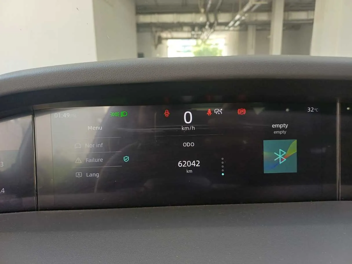 Car image 17